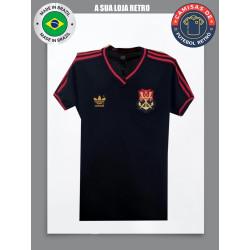 Camisa retrô Flamengo preta escudo comemorativa